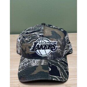 LA Lakers New Era Hat Adjustable Real Tree Camo Trendsetter Iconic Logo